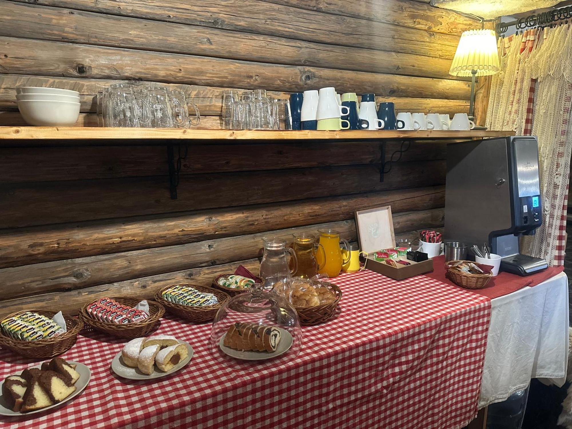 Bešeňová Gazdovsky Dvor B&B S Mini Wellness מראה חיצוני תמונה