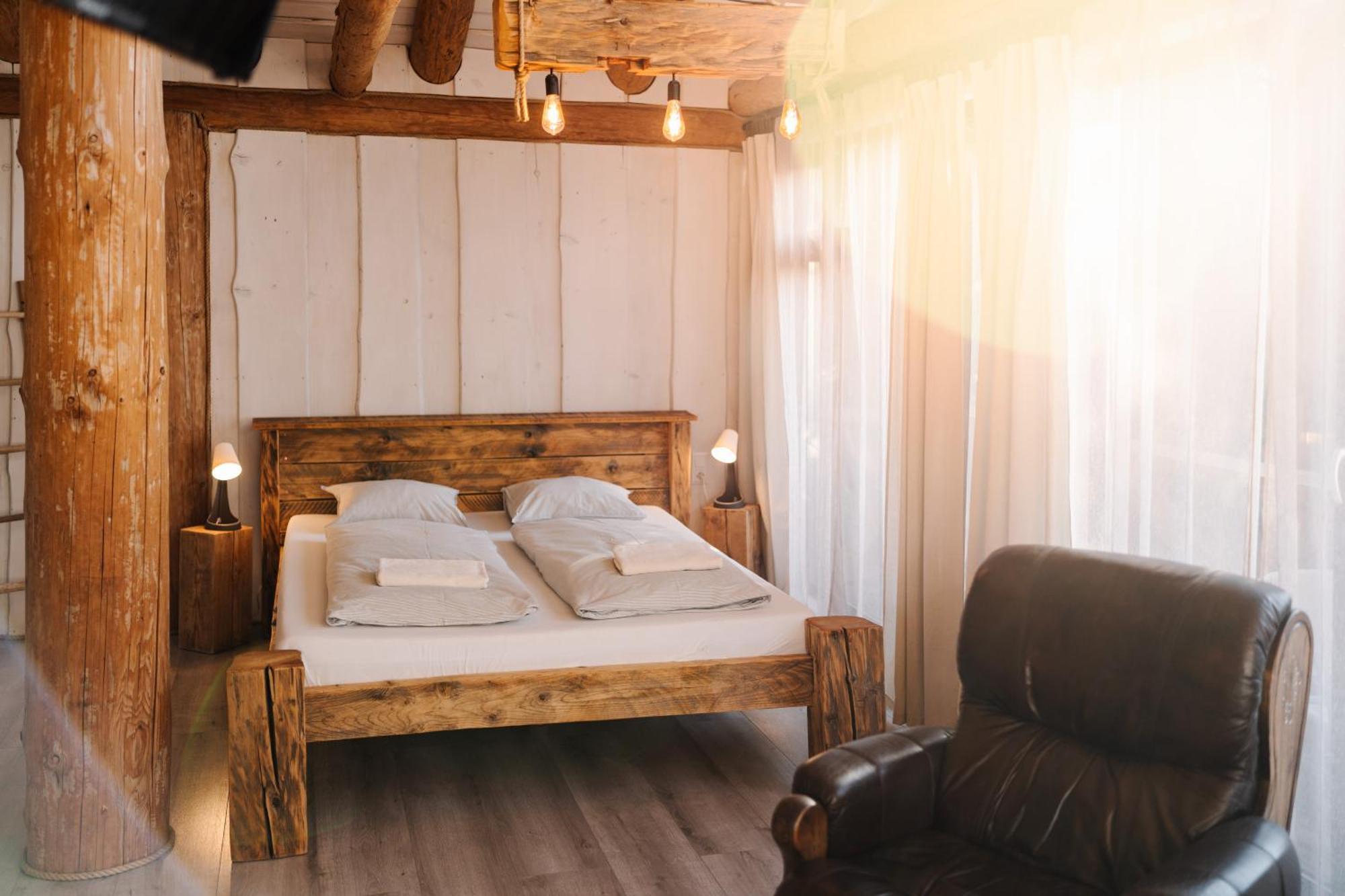 Bešeňová Gazdovsky Dvor B&B S Mini Wellness מראה חיצוני תמונה
