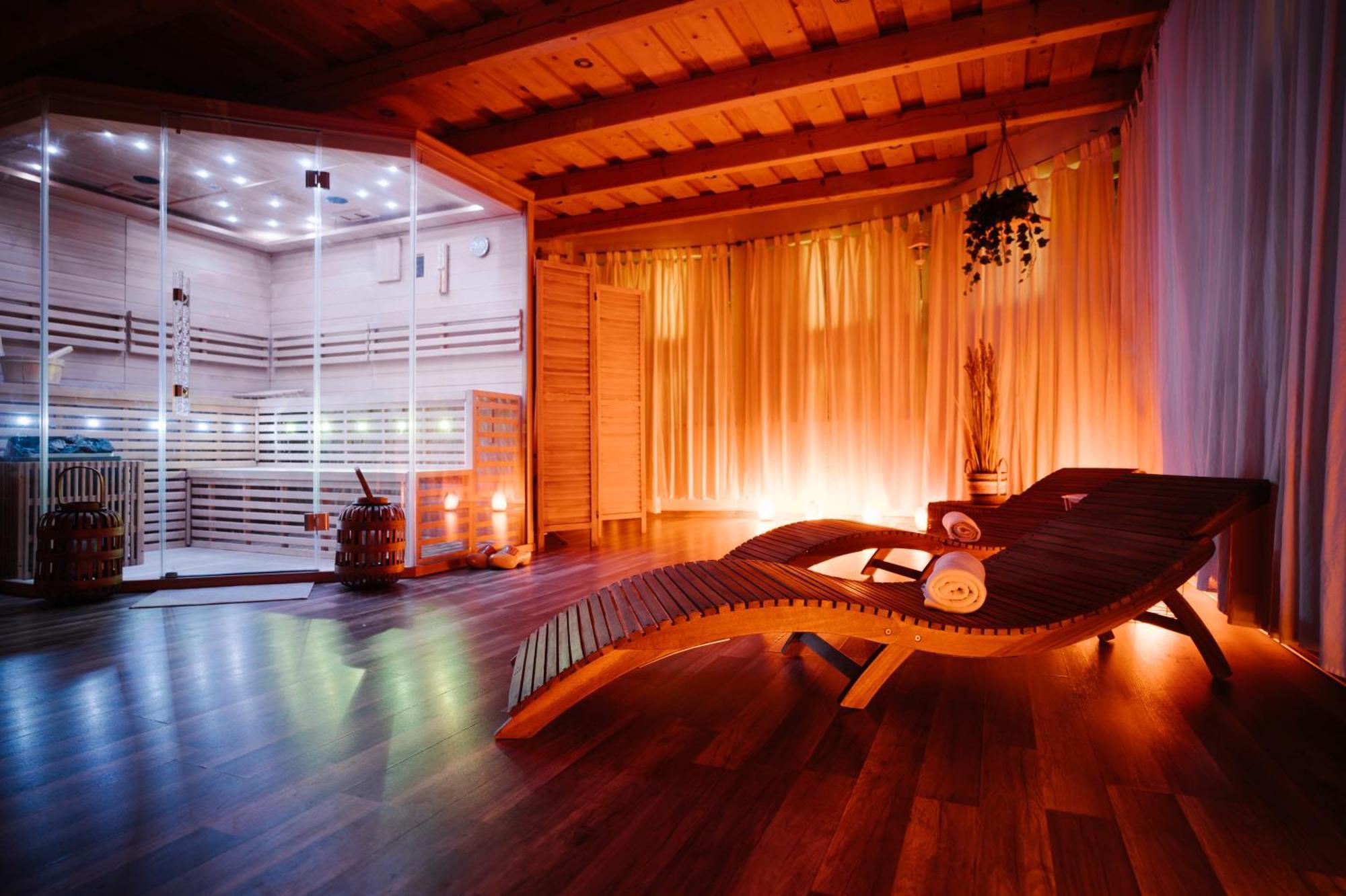 Bešeňová Gazdovsky Dvor B&B S Mini Wellness מראה חיצוני תמונה