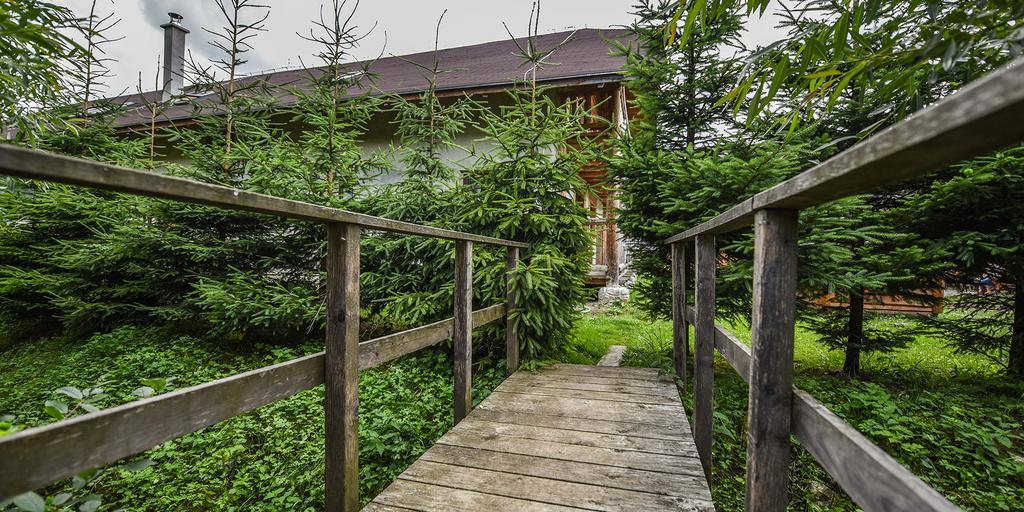Bešeňová Gazdovsky Dvor B&B S Mini Wellness מראה חיצוני תמונה