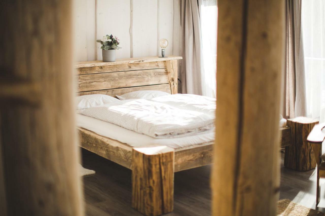 Bešeňová Gazdovsky Dvor B&B S Mini Wellness מראה חיצוני תמונה